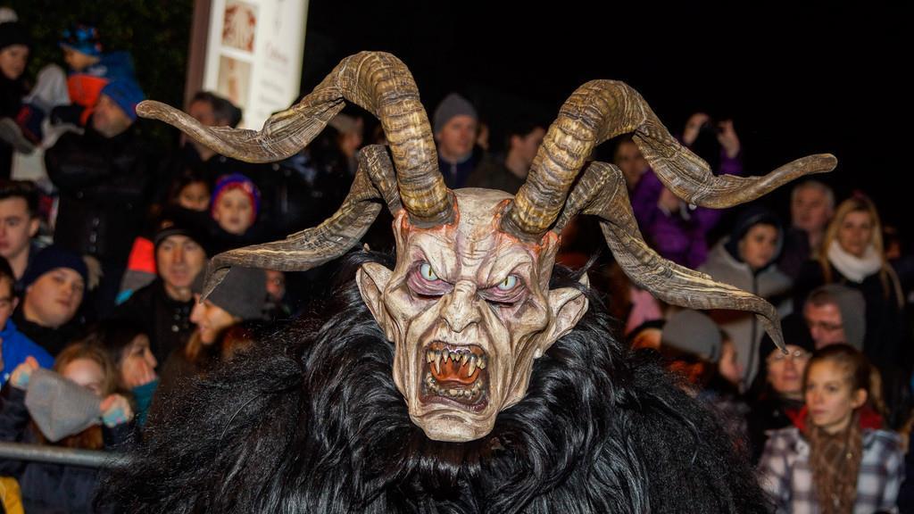 Gnigler Perchtenlauf
