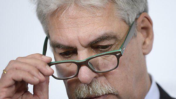Schelling will alles durchforsten