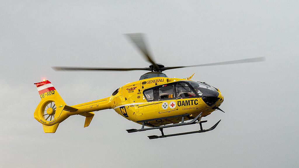 Der Verletzte wurde mit dem Hubschrauber ins Spital geflogen