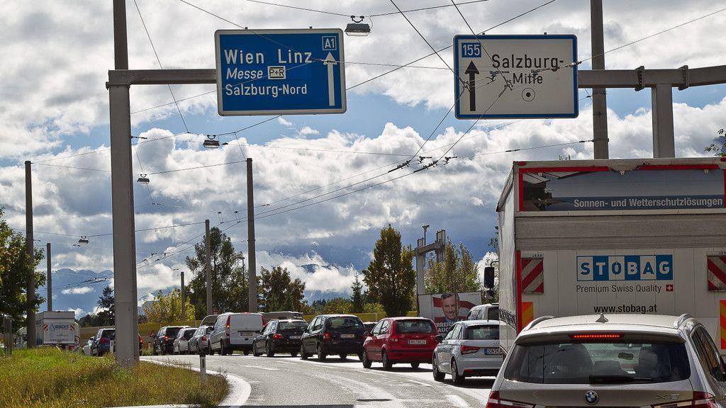 Verkehrschaos am "Tag der deutschen Einheit" in Salzburg