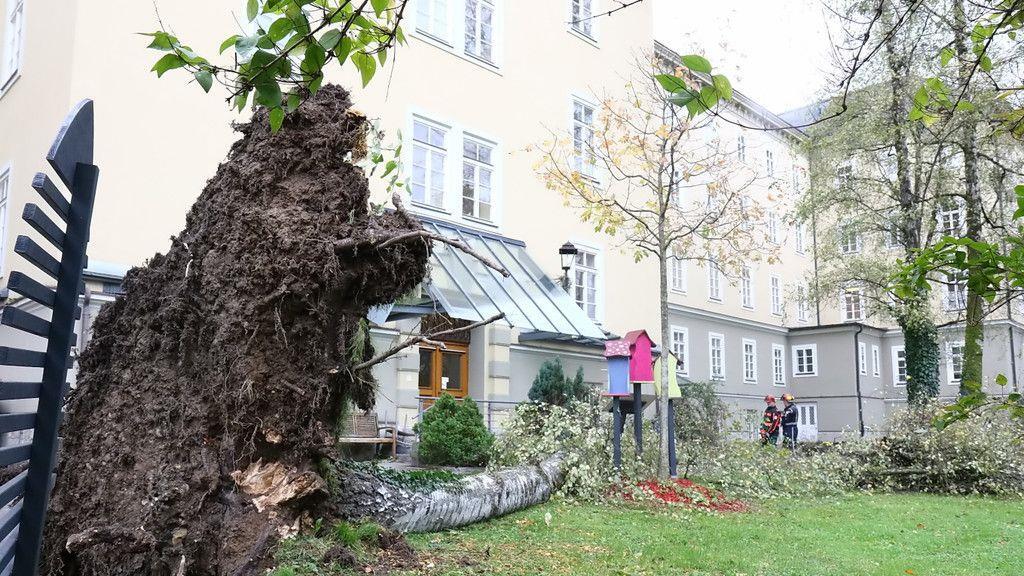 Sturmtief "Herwart" zieht über Salzburg hinweg I