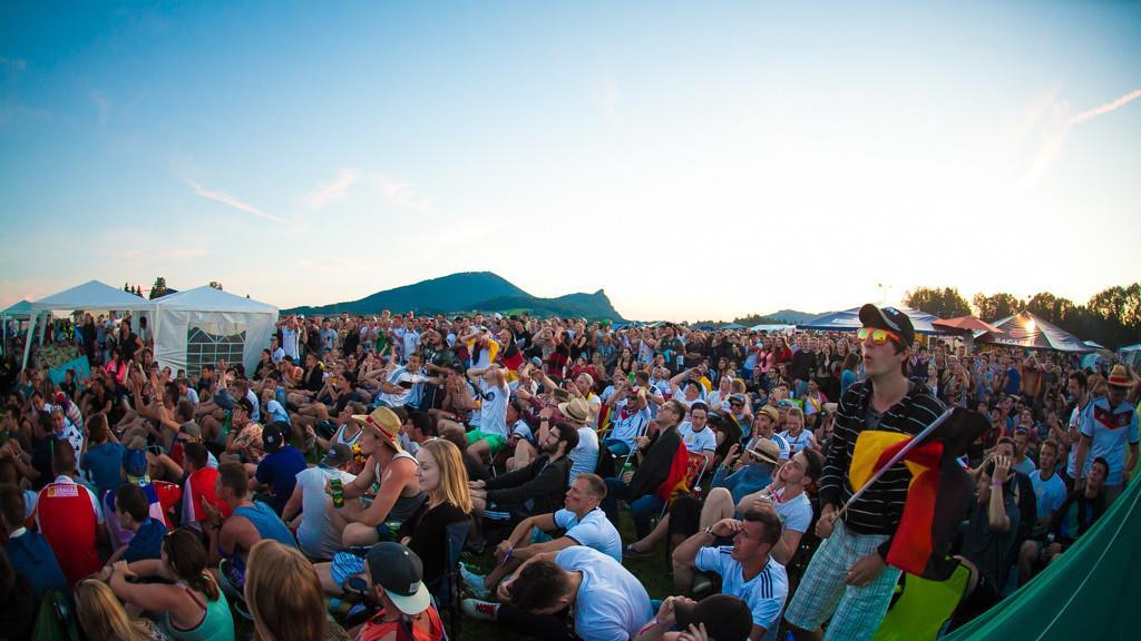 Electric Love Festival 2016: Tag 1, Public Viewing