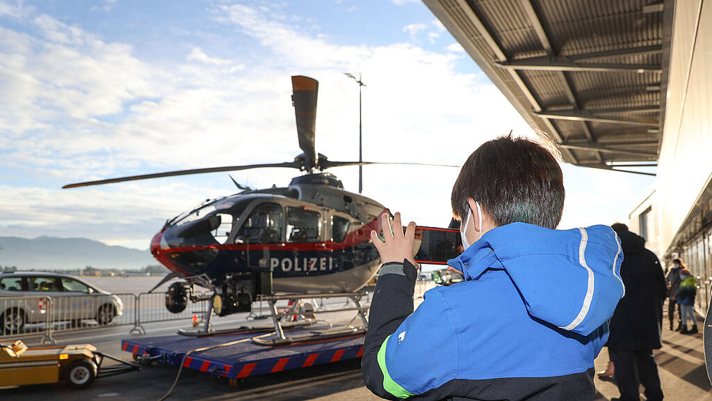Impfaktion_Polizeihubschrauber20211227013.jpg