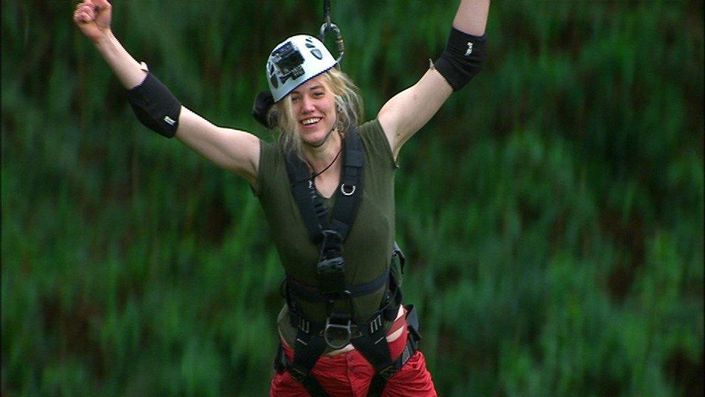 Dschungelcamp 2014: Tag 8: Mola bricht die Prüfung ab