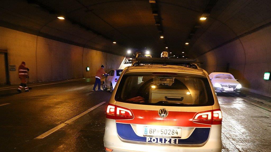 Crash im Lieferinger Tunnel