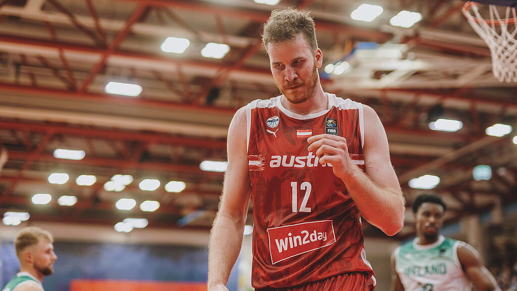 Basketball: AUT:IRL2