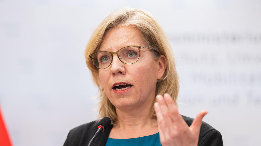 Leonore Gewessler
