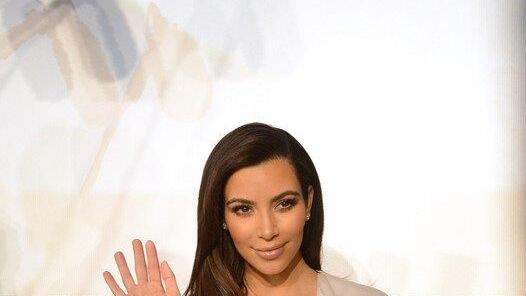 Kim Kardashian bei Pressekonferenz mit Richard Lugner in der Lugner Kino City