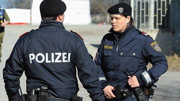 Polizei sucht nach dem Verdächtigen