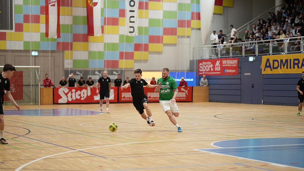 Salzburger Stier, Wals-Gr\u00fcnau, Hallein, Finale