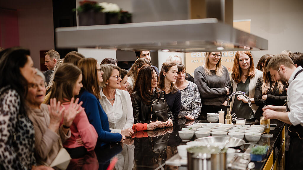 Eat & Meet, Miele
