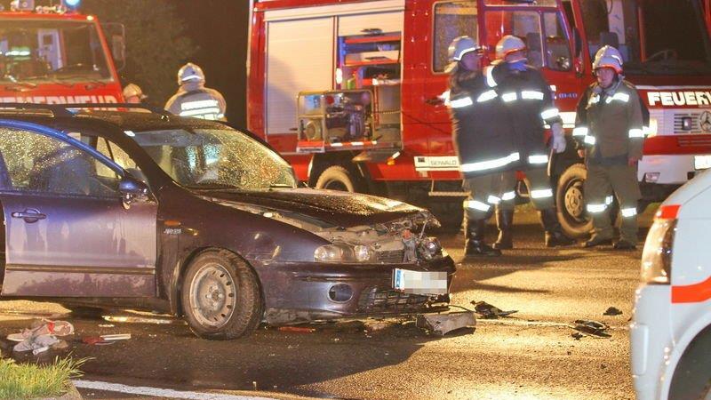 Crash auf B1 in Neumarkt