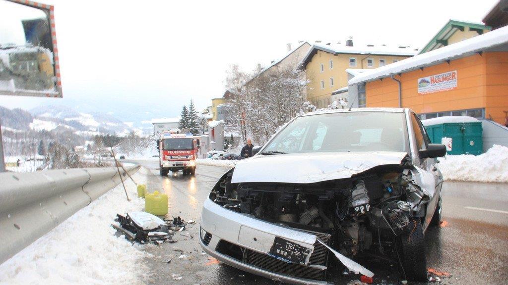 Crash auf B159 in Werfen