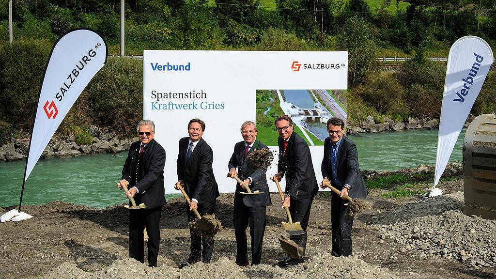 v. l. n. r.: Günther Rabensteiner (Verbund AG), Wolfgang Anzengruber (Verbund AG), Wilfried Haslauer (LH), Leonhard Schitter (Salzburg AG), Horst Ebner (Salzburg AG).