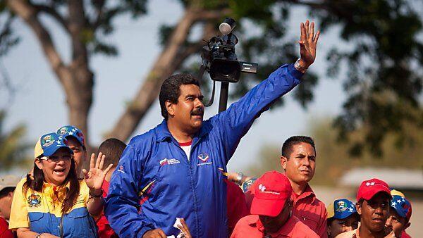 Interimspräsident Maduro versprach Lohnanstieg