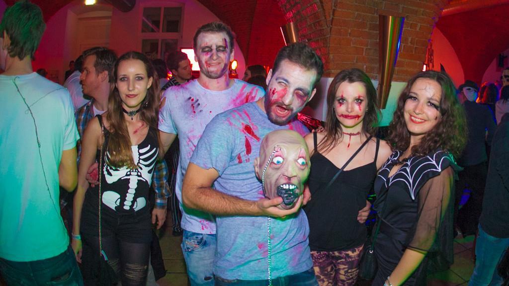 We love the 90s Party, I