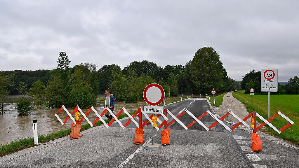 OBERÖSTERREICH UNWETTER - SITUATION IM RAUM OSTERMIETHINGETTENAU =(4).jpg