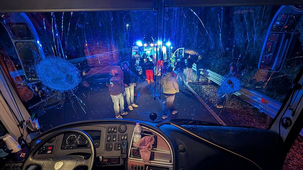 Busfahrer starb bei Steinangriff nach Basketballspiel in Italien