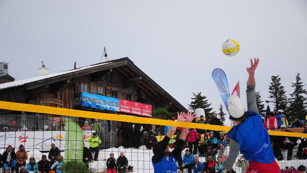 Snow-Volleyball in Wagrain, II