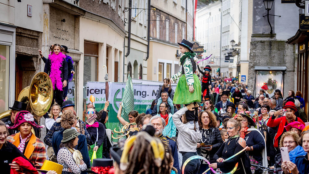 Zirkus-Walk vom Salzburger Winterfest