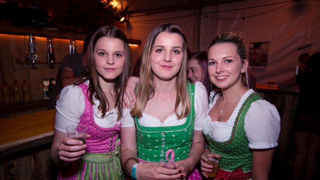 10. Sagler Bierzelt II