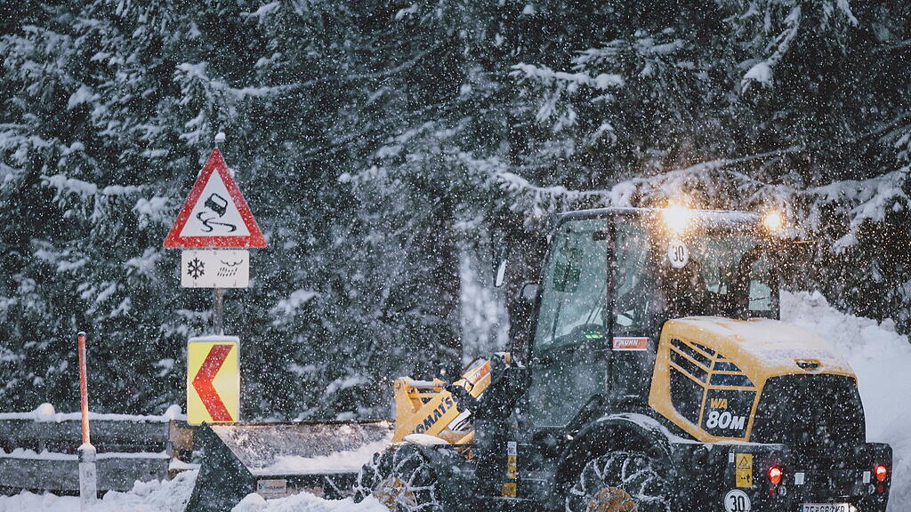 Schneefahrbahn_Pass Thurn