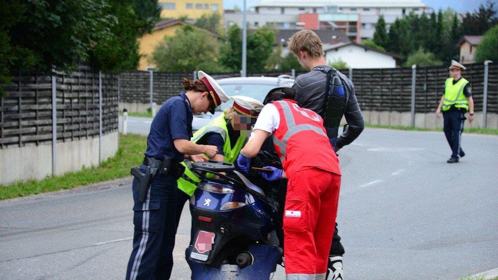 Harley-Fahrer schleudert in Gegenverkehr