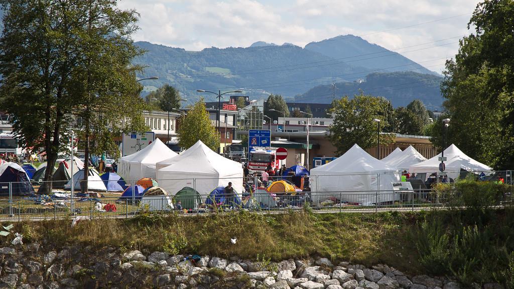 Flüchtlinge und Verkehrslage am Dienstag an der Grenze