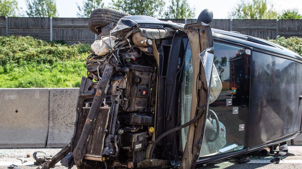 Pkw-Überschlag auf der A1 bei Kleßheim