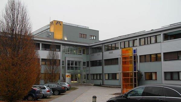 Alpine-Zentrale in Wals