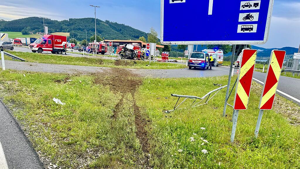 Tödlicher Unfall auf A1 in Straß im Attergau