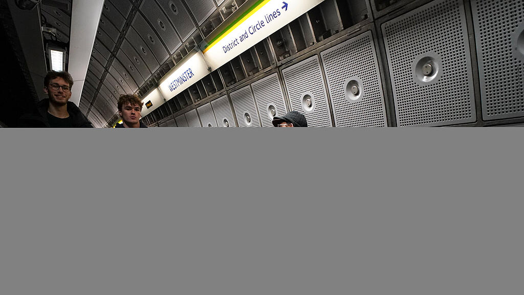 Unterhosen in U-Bahn