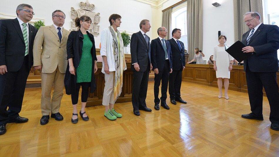 Neue Landesregierung angelobt, I