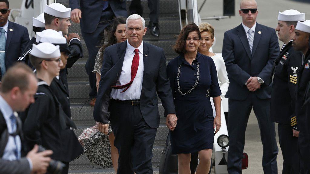 Mike Pence besucht Japan