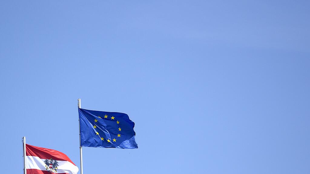 Mehr als ein Drittel der Österreicher steht der EU negativ gegenüber.