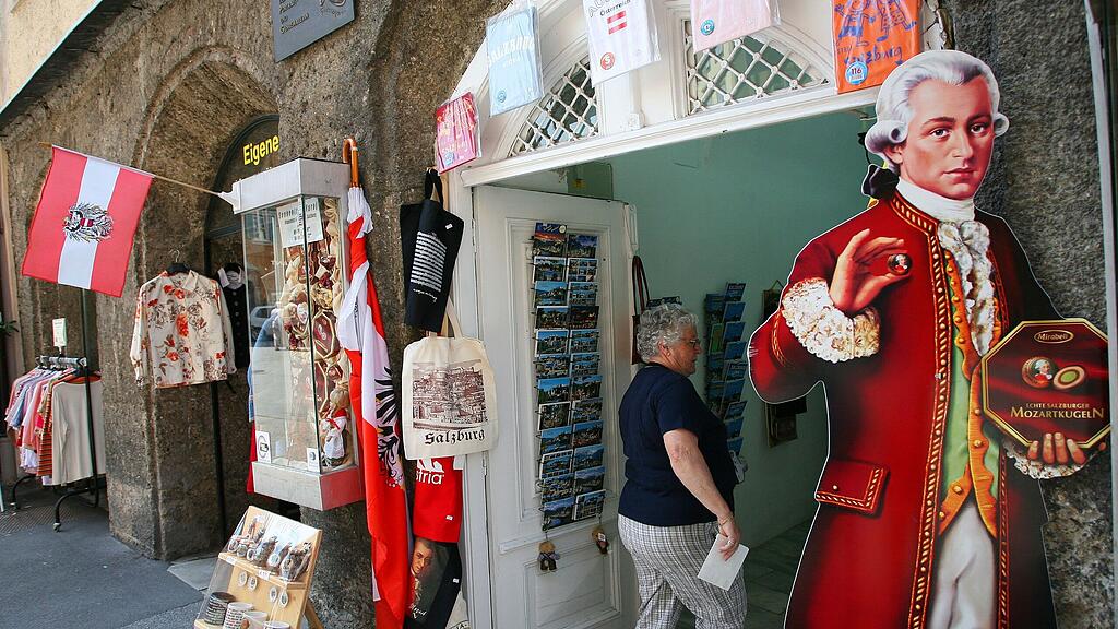 Bei ihrer Reise durch Österreich legen viele Chinesen auch einen Halt in der Stadt Salzburg ein.