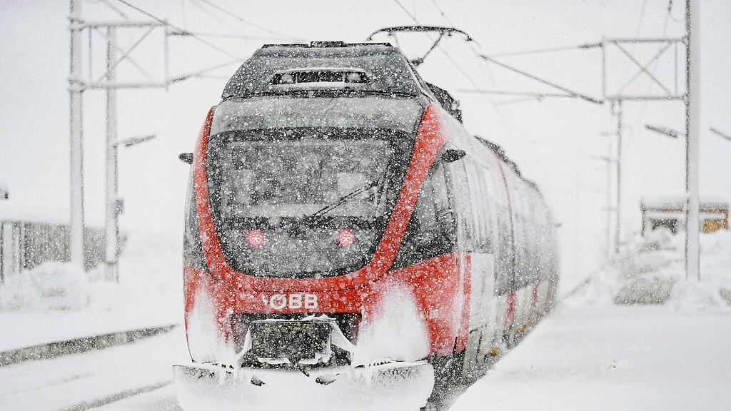 Schnee Zug