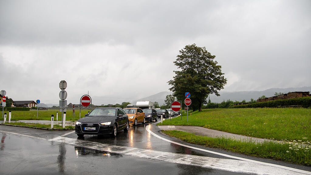 Abfahrtssperren, A10, Stau, Reiseverkehr, B159