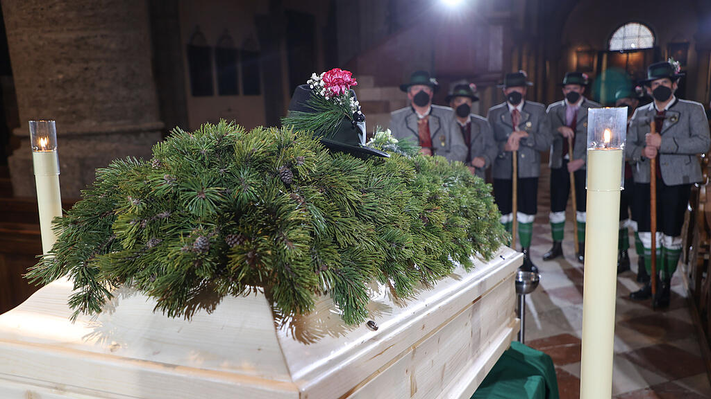 Requiem für Sepp Forcher, Franziskanerkirche