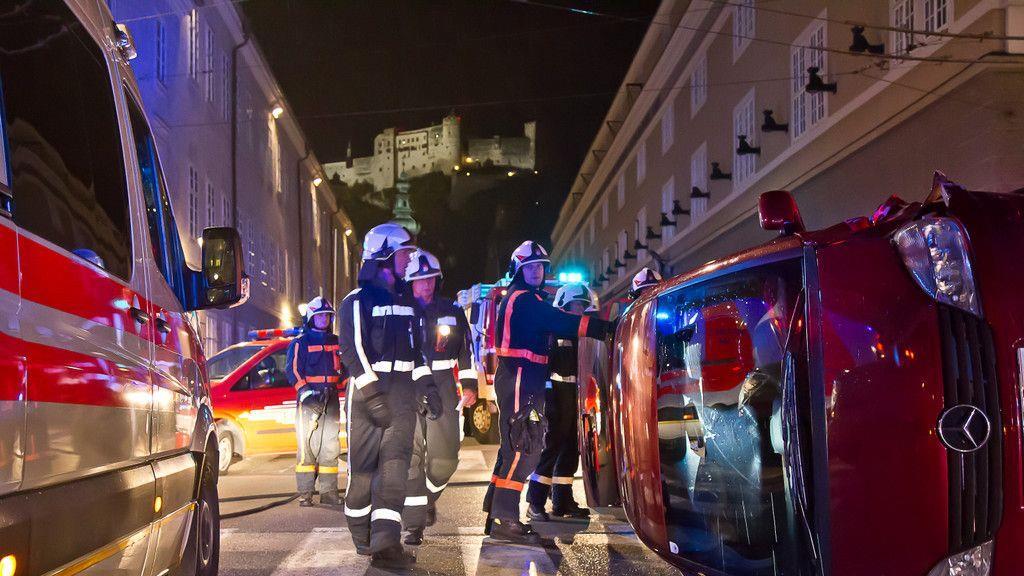 Pkw-Unfall am Herbert-von-Karajan-Platz