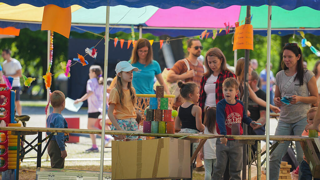 Er\u00f6ffnung Volksgartenfest 2024
