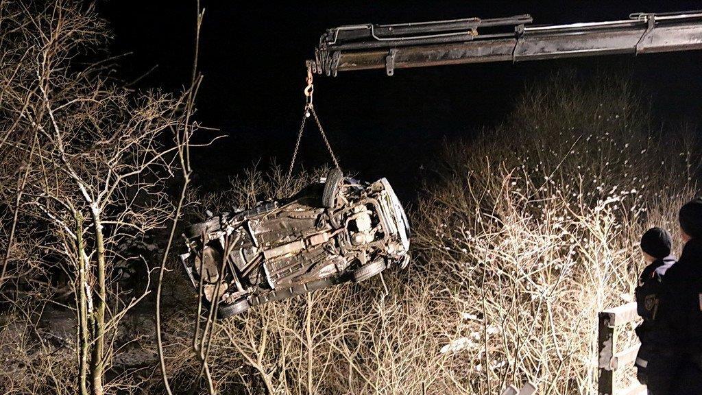 Pkw stürzt in Saalach