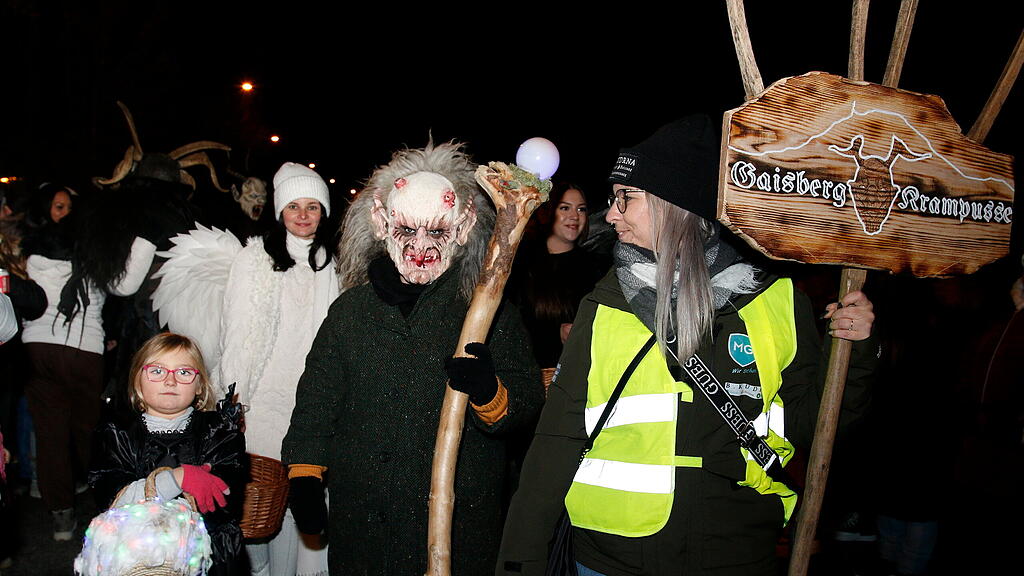 Maxglaner Krampus und Perchtenlauf