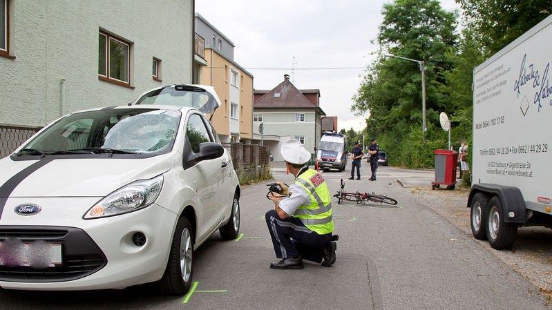 Radfahrerin kollidiert mit Pkw