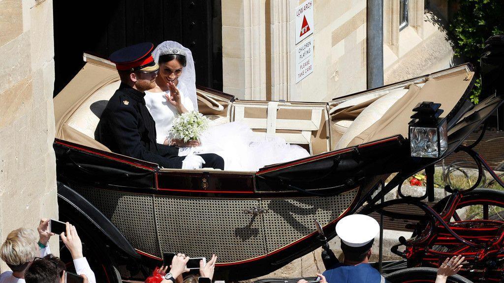 Royale Hochzeit: Der erste Kuss von Harry und Meghan