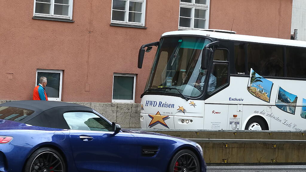 Baustelle Hellbrunner Straße sorgt für Stau-Chaos