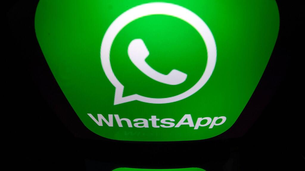 WhatsApp-Nutzer können künftig bis zu drei Konversationen oder Gruppen-Chats in ihrer Liste ganz oben anpinnen.