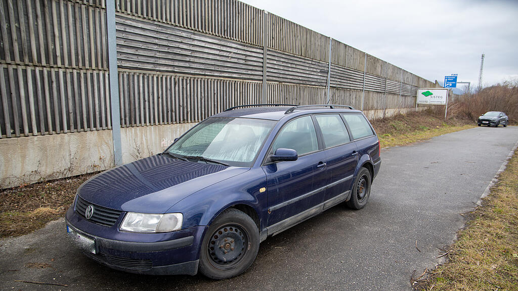 Abgestelltes Auto Wals-Siezenheim