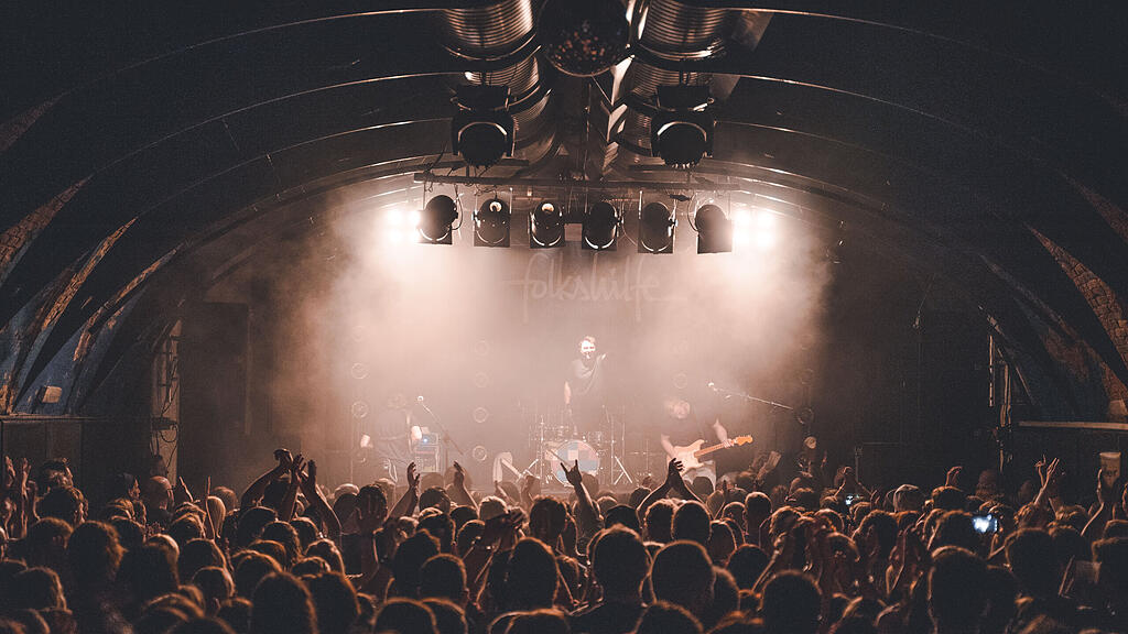 FOLKSHILFE & BLECHSALAT im Rockhouse Salzburg