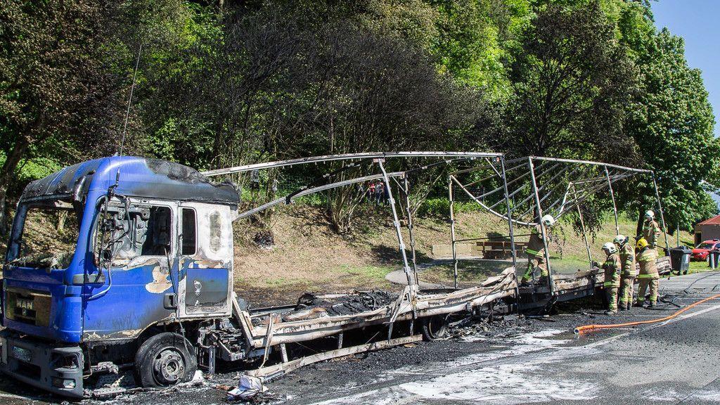 Lkw-Vollbrand auf A10 bei Hallein
